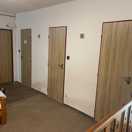אלברכטיצה ב יזרסקיך הורה Apartman U Cechu מראה חיצוני תמונה