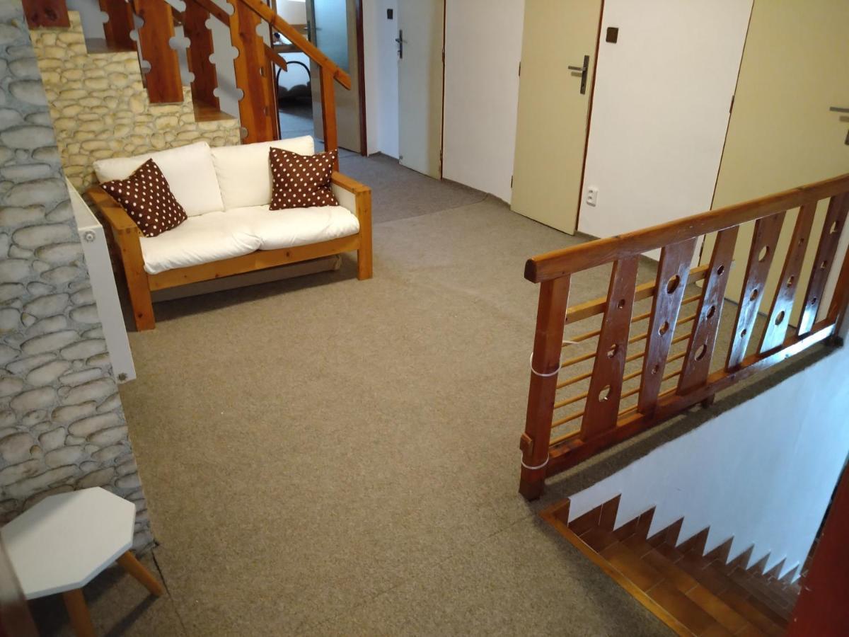 אלברכטיצה ב יזרסקיך הורה Apartman U Cechu מראה חיצוני תמונה