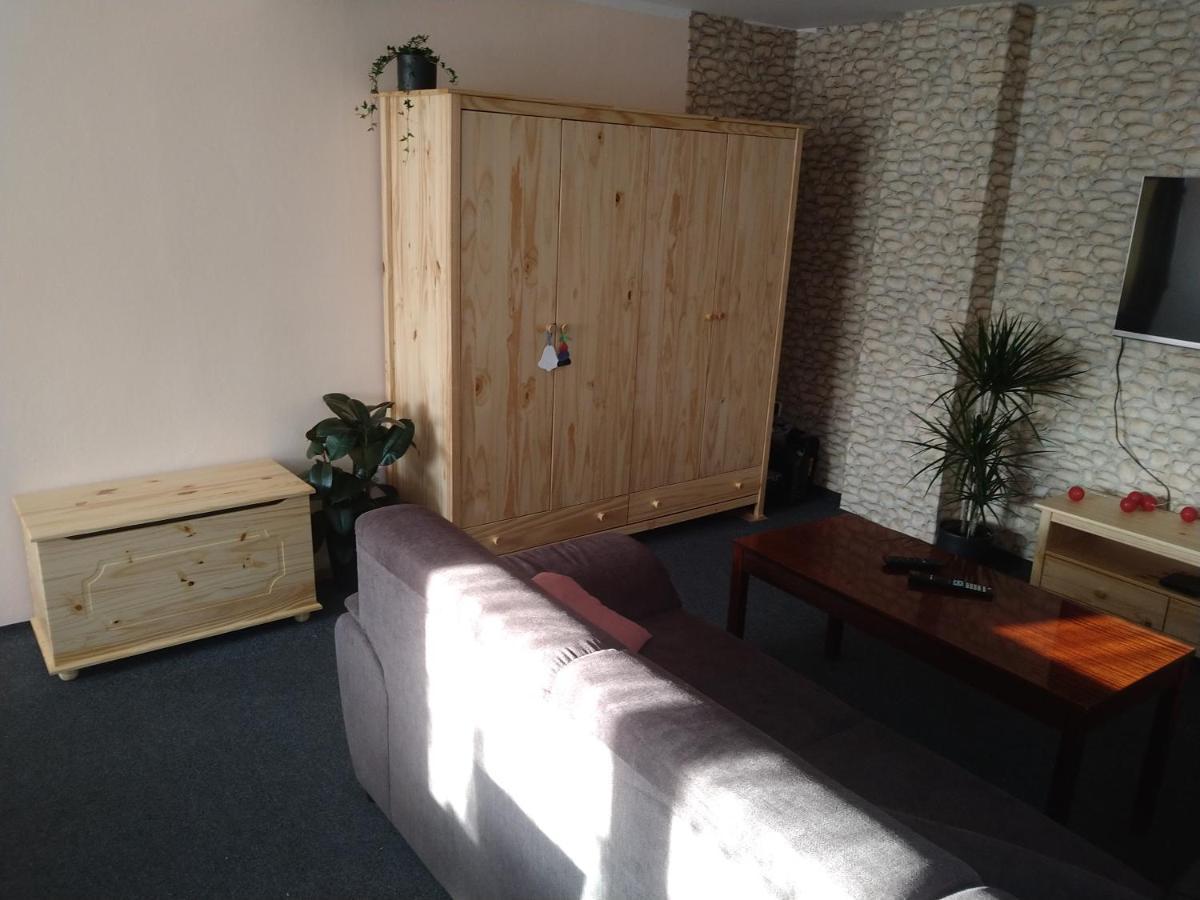 אלברכטיצה ב יזרסקיך הורה Apartman U Cechu מראה חיצוני תמונה