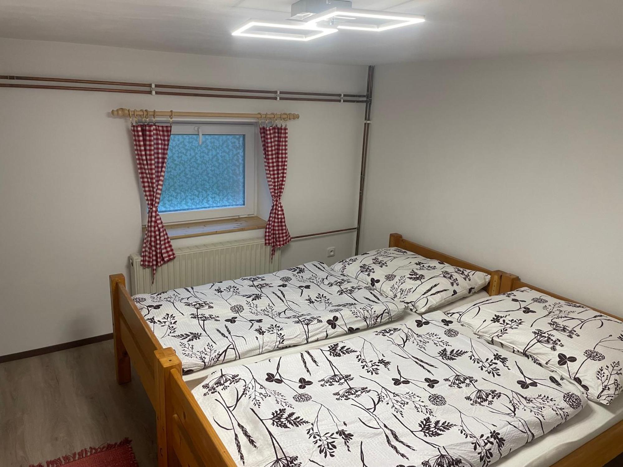 אלברכטיצה ב יזרסקיך הורה Apartman U Cechu מראה חיצוני תמונה